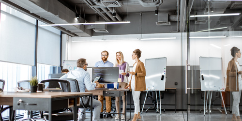 Protection des bureaux contre le soleil