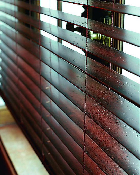 Les caractéristiques Wooden blinds 50mm, rope ladder