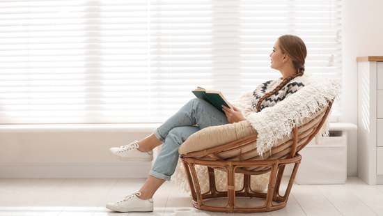 Stores vénitiens en bois blanc