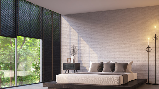 Stores intérieurs en bois