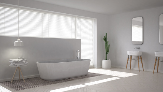 Stores intérieurs en bois