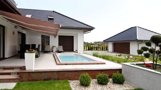 
										Auvents de terrasse tous temps
																						